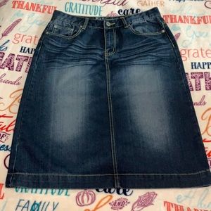 Jade Mackenzie denim skirt size L